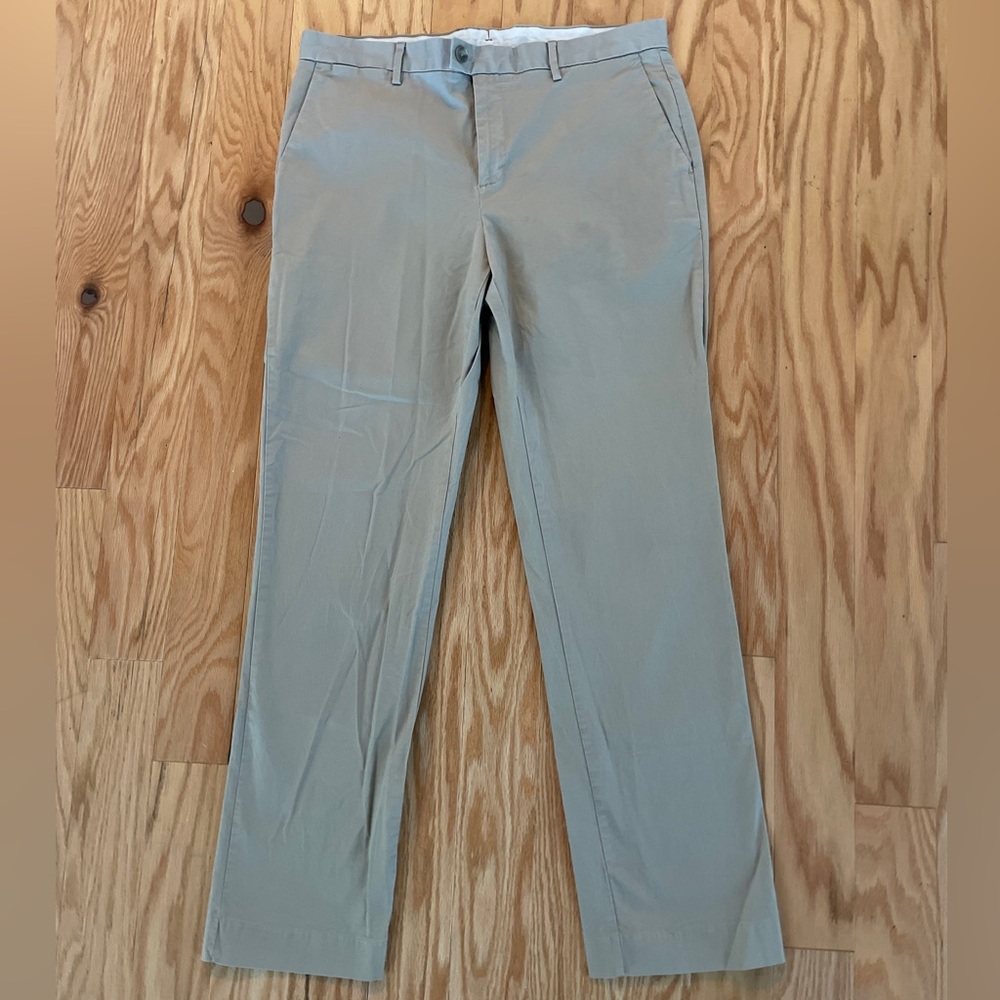 Khaki Calvin Klein “The refined stretch chino” pants: 34x32